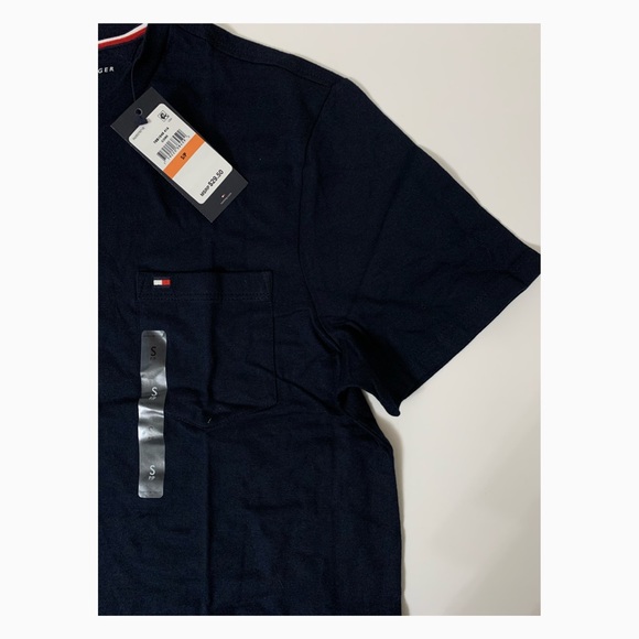 NWT Tommy Hilfiger Men’s Navy Logo T-Shirt - Small - Picture 4 of 5